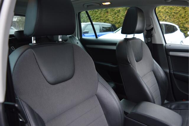 Skoda OCTAVIA Combi 1.0 TSI Greentech Ambition Business NL-auto / Stoelverw. / Clima