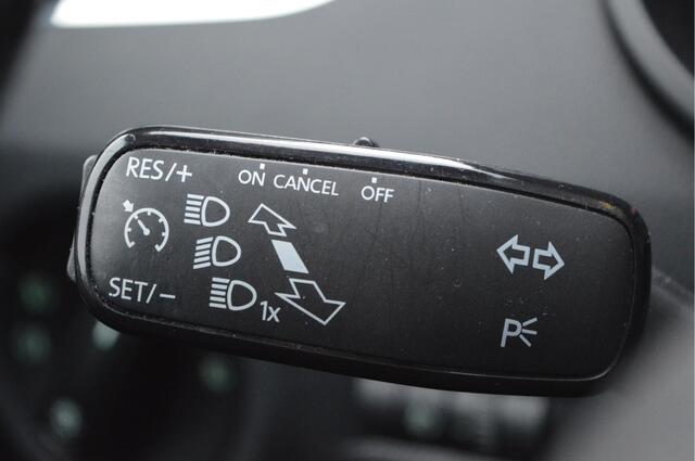 Skoda OCTAVIA Combi 1.0 TSI Greentech Ambition Business NL-auto / Stoelverw. / Clima
