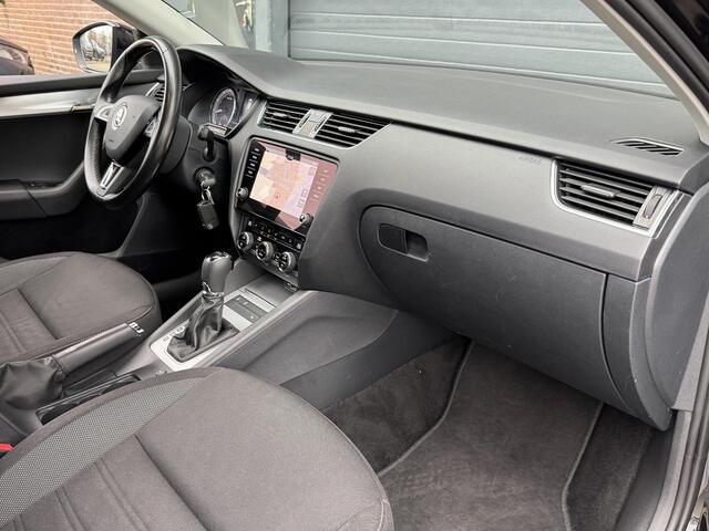Skoda OCTAVIA COMBI 1.5 TSI GREENTECH AMBITION BUSINESS I AUTOMAAT I TREKHAAK I APPLE CARPLAY I STOELVERWARMING
