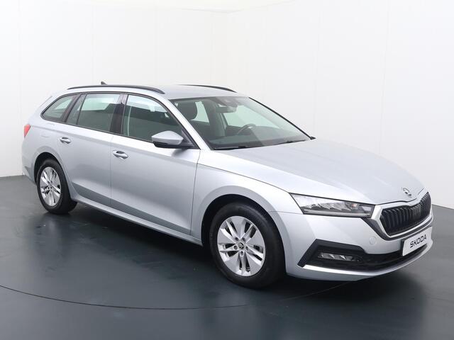 Skoda OCTAVIA Combi 1.0 TSI Ambition | 110 PK | Trekhaak wegklapbaar | LED verlichting | Apple Carplay/Android Auto |