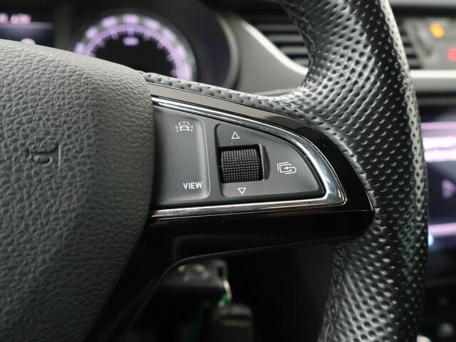 Skoda OCTAVIA Combi 1.0 TSI Greentech Business Edition | 116 PK | Trekhaak | Verwarmde voorstoelen | Apple Carplay/Android Auto |