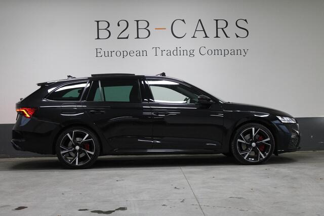 Skoda OCTAVIA Combi 2.0 TSI iV RS Panoramadak - Trekhaak - LED