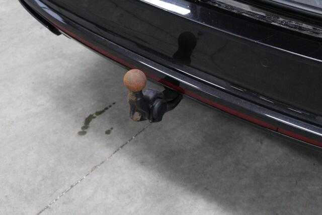 Skoda OCTAVIA Combi 2.0 TSI iV RS Panoramadak - Trekhaak - LED