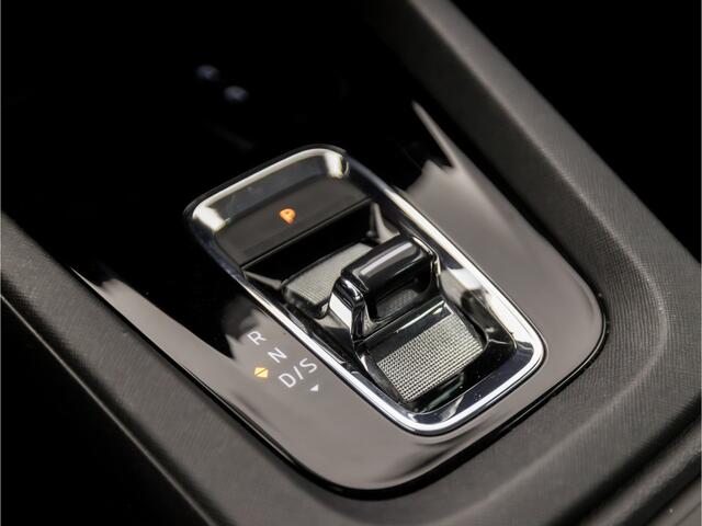 Skoda OCTAVIA Combi 1.0 TSI Sportline Automaat (VIRTUAL COCKPIT, APPLE CARPLAY, GROOT NAVI, SFEERVERLICHTING, STOELVERWARMING, CAMERA, KEYLESS, GETINT GLAS, TREKHAAK, NIEUWSTAAT)