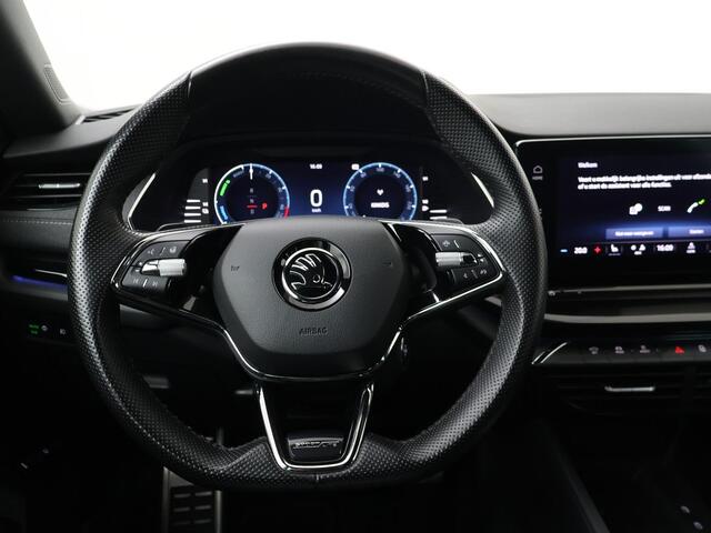 Skoda OCTAVIA Combi 1.4 TSI iV PHEV Sportline Business | 204 PK | SoH 97% | Automaat | Climate control | Stoelverwarming | 19" LM velgen |