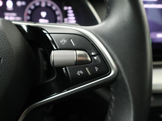 Skoda OCTAVIA Combi 1.5 TSI MHEV Business Edition | 115 PK | Automaat | Trekhaak | Achteruitrij camera | Multifunctioneel stuurwiel |