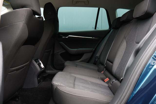 Skoda OCTAVIA Combi 1.0 TSI Business Edition Plus | Stoelverwarming | Adaptieve Cruise | Digital Cockpit | Elektrische Achterklep | Dode-hoek detectie