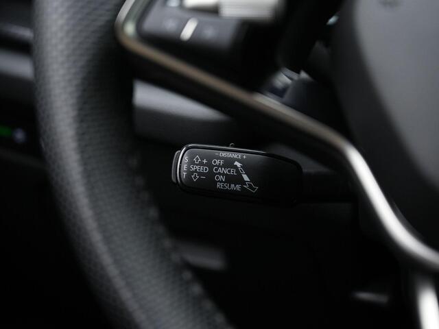 Skoda OCTAVIA Combi 1.5 TSI MHEV 150 pk DSG Sportline | Stuur-/achterbankverwarming | Achteruitrijcamera | Adaptive Cruise