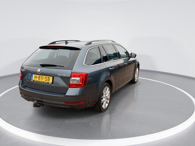 Skoda OCTAVIA Combi 1.5TSI/150PK DSG Greentech Business Edition · Trekhaak · Apple/Android Car Play · Climatronic · Stoelverwarming ·