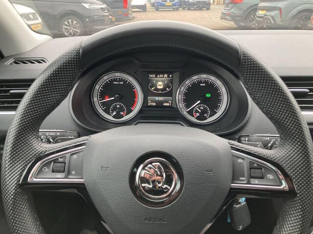 Skoda OCTAVIA Combi 1.5TSI/150PK DSG Greentech Business Edition · Trekhaak · Apple/Android Car Play · Climatronic · Stoelverwarming ·