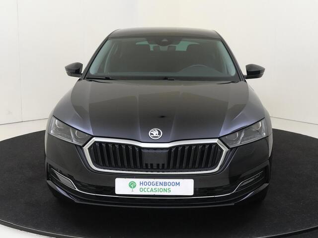 Skoda OCTAVIA 1.4 TSI iV PHEV Business Edition Plus | Parkeersensoren | Head-up display | Stoel- en stuurwielverwarming | Cruise control | Keyless | Dodehoek detectie |