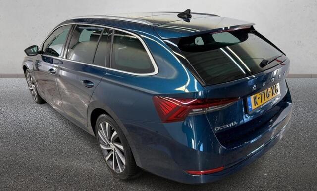 Skoda OCTAVIA Combi 1.5 e-TSI DSG Business Edition Plus Navigatie Trekhaak Panoramadak Camera Alcantara ACC Dab Stoelverwarming Keyless Carplay 18 Inch Velgen Extra Getint Glas Chroom Rails Led Koplampen NL Auto 1e Eigenaar Super compleet !