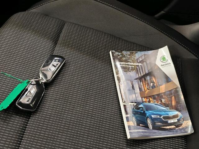 Skoda OCTAVIA Combi 1.0 TSI Business Edition NL-AUTO | SFEER VERLICHTING |