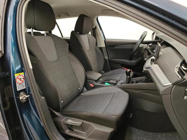 Skoda OCTAVIA Combi 1.0 TSI Business Edition NL-AUTO | SFEER VERLICHTING |