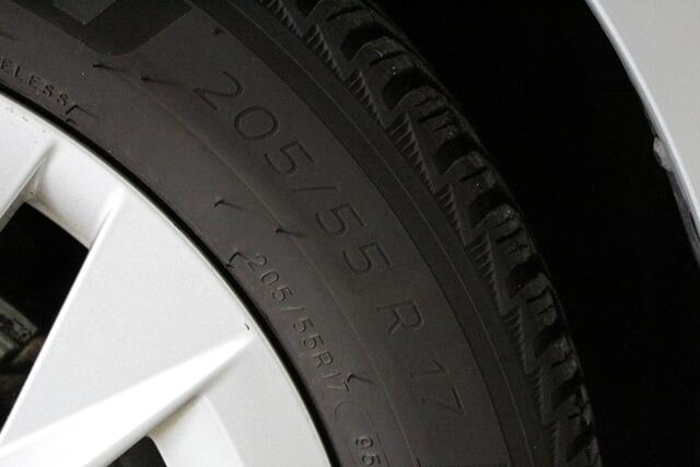 Skoda OCTAVIA Combi 1.0 e-TSI Business Edition Plus | WEGKL-TRHAAK | CAMERA | ACC | BLINDSPOT | NAVI | CARPLAY | KEYLESS | LMV |