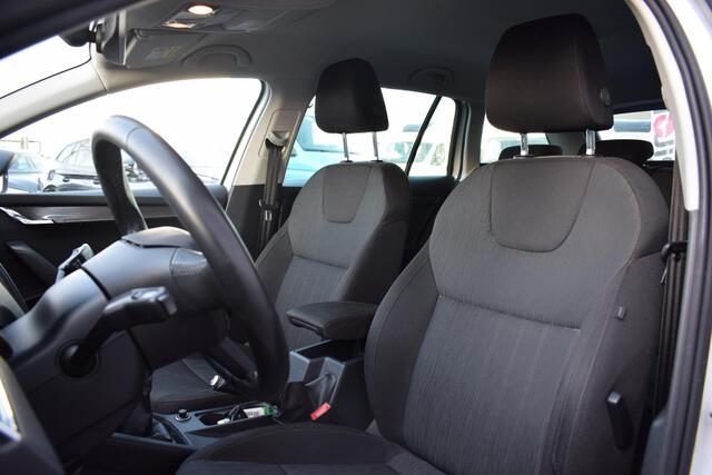 Skoda OCTAVIA Combi 1.0 TSI Greentech Style Business | Trekhaak | Apple CarPlay | Keyless | Stoelverwarming