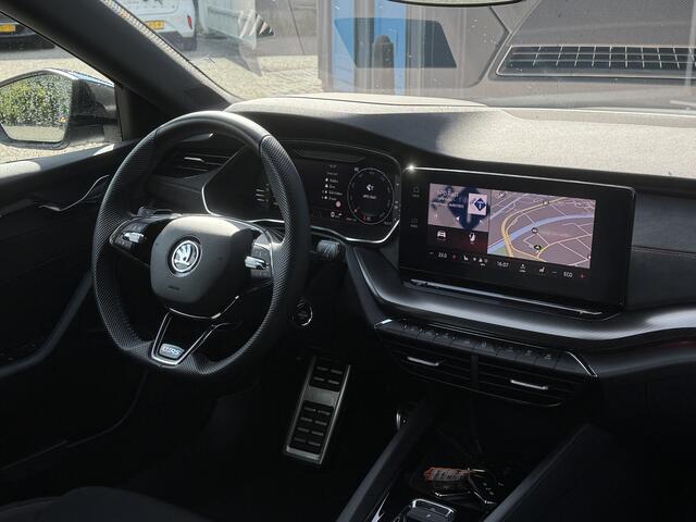 Skoda OCTAVIA Combi 1.4 TSI RS iV PHEV Business GRATIS Afleverpakket! | 245 PK | 4 Jaar Fabrieksgarantie! |