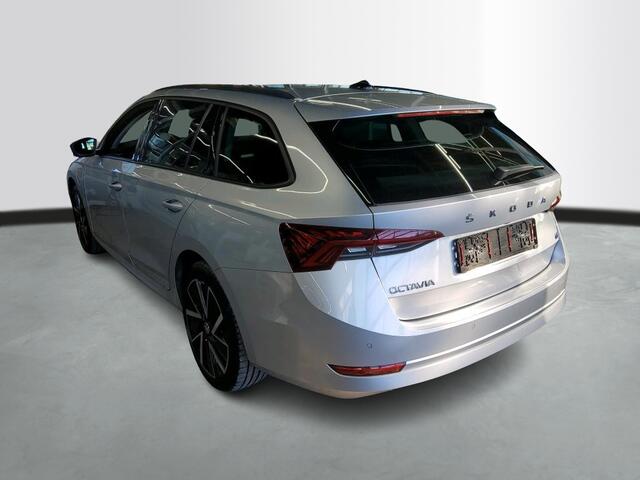 Skoda OCTAVIA Combi 1.4 TSI iV 204pk PHEV Business Edition / Panoramadak / Adaptive Cruise / Navigatie / Wordt Verwacht