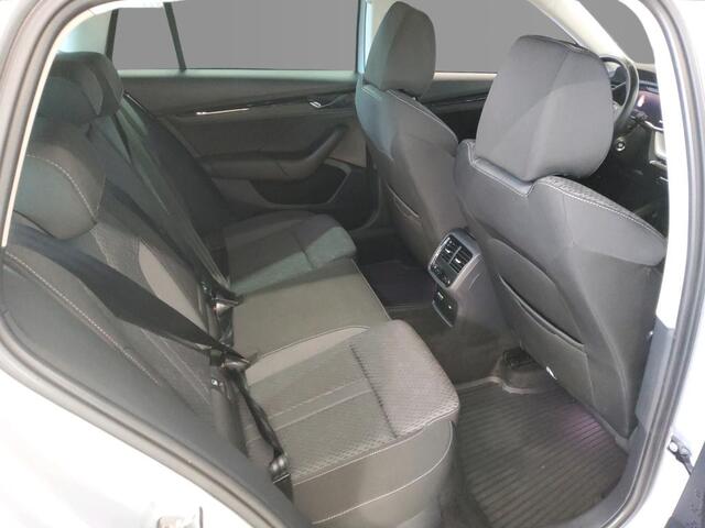 Skoda OCTAVIA Combi 1.4 TSI iV 204pk PHEV Business Edition / Panoramadak / Adaptive Cruise / Navigatie / Wordt Verwacht