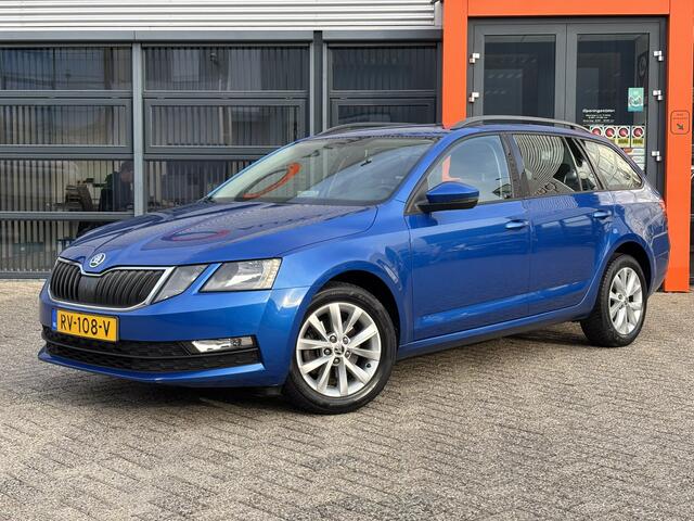 Skoda OCTAVIA Combi 1.0 TSI Greentech Ambition Business / Allseason Banden / Trekhaak / Applecarplay/AndroidAuto /