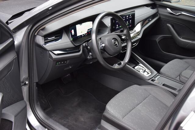 Skoda OCTAVIA Combi 1.5 e-TSI 150PK Business Edition Plus DSG Automaat | BOVAG Garantie | Trekhaak | Adaptive Cruise Control | Full LED | Apple Carplay/Android Auto | Virtual Cockpit | Stoelverwarming |