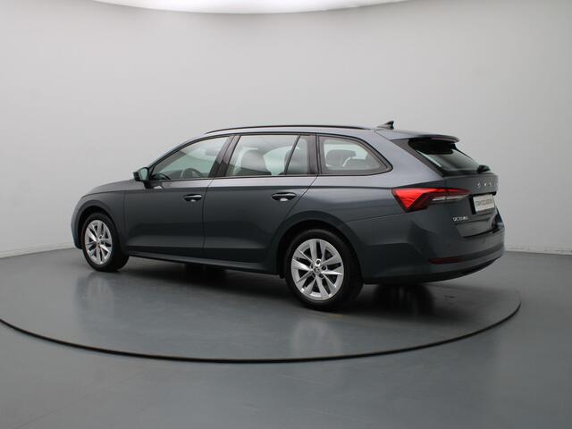 Skoda OCTAVIA Combi TSI First Edition 150pk Adapt. Cruise | Climate | Navi | Parkeersens. achter | Stoel-/stuurverw.