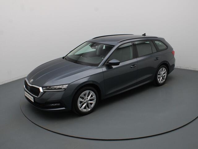 Skoda OCTAVIA Combi TSI First Edition 150pk Adapt. Cruise | Climate | Navi | Parkeersens. achter | Stoel-/stuurverw.