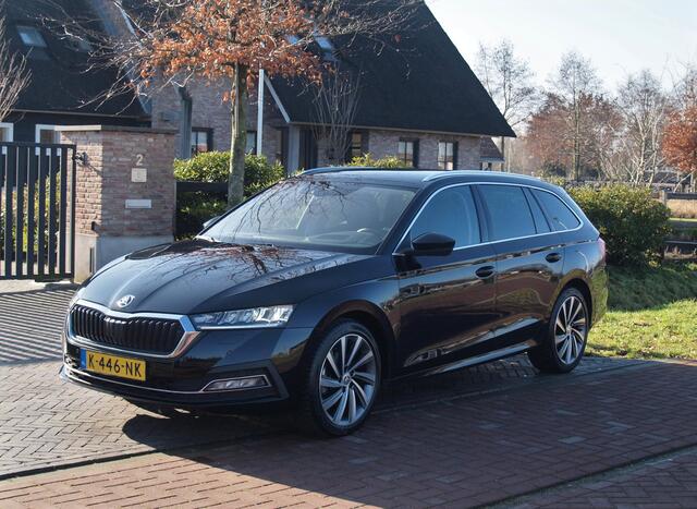 Skoda OCTAVIA Combi 1.0 e-TSI Business Edition Plus | Head-Up Display | Sfeerverlichting | Automaat | Cruise Control | Apple Carplay | Parkeersensoren |