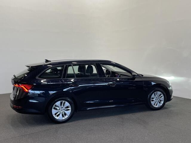Skoda OCTAVIA Combi 1.0 e-TSI Business Edition Airco ECC Navi Carplay PDC VA DAB+ Full LED Cruise Control