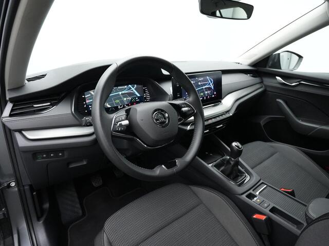 Skoda OCTAVIA Combi 1.0 TSI 110 pk Business Edition | Trekhaak | Stuur-/stoelverwarming | Navigatie