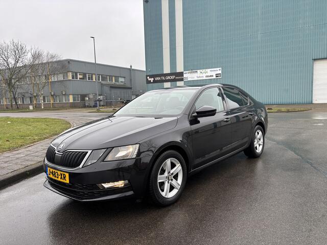 Skoda OCTAVIA 1.0 TSI Greentech Style Business Automaat DSG 116 PK. Prachtige en als nieuw rijdende auto !!!