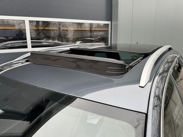 Skoda OCTAVIA Combi 1.5 TSI 150pk DSG Sport Business Panoramadak Stoelverwarming Voorruitverwarming navigatie Apple Carplay