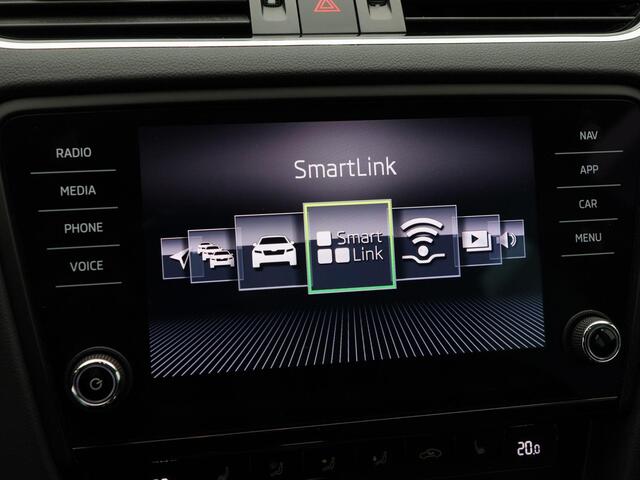 Skoda OCTAVIA Combi 1.0 TSi 115 Pk Automaat Ambition Business | Trekhaak | Navigatie | CarPlay | Stoelverwarming | 17 Inch | 85.572 Km!