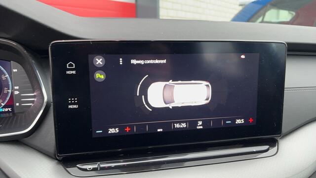 Skoda OCTAVIA Combi 1.0 e-TSI Business Edition AUTOMAAT / TREKHAAK / ACC / FULL LED / NAVI / CARPLAY / CLIMA / PDC / NL-AUTO