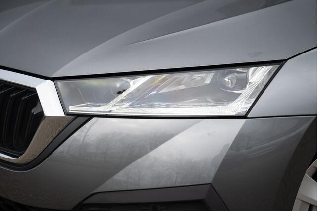 Skoda OCTAVIA Combi 1.0 e-TSI Business Edition | Trekhaak | Camera | Adapt. Cruise | Matrix LED | Navi
