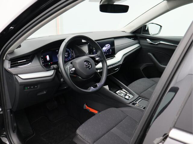 Skoda OCTAVIA Combi 1.5 e-TSI Business Edition Plus/ trekhaak/ zeer mooi!