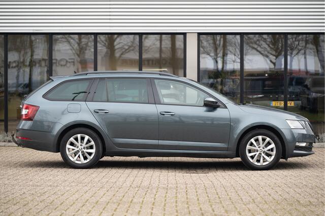 Skoda OCTAVIA Combi 1.0 TSI Greentech Ambition Business | Navi | Afn. Trekhaak | Apple CarPlay | PDC V+A | Stoelverw.