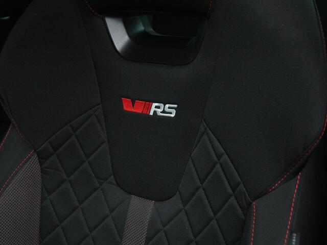 Skoda OCTAVIA 1.4 TSI RS iV PHEV Business | Stoelverwarming | Adaptive cruise | Side Assist | Camera | Alcantara | Matrix LED | Carplay | Sfeerverlichting | Navigatie |