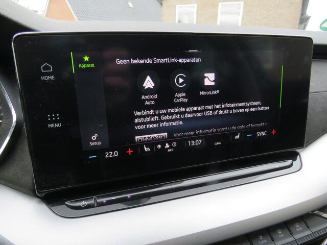 Skoda OCTAVIA Combi 1.0 TSI 111Pk Business Edition Plus * Rijklaarprijs incl. garantie * Pano-dak * Camera * Electr. A-Klep * Led Koplampen * Dig. Cockpit *