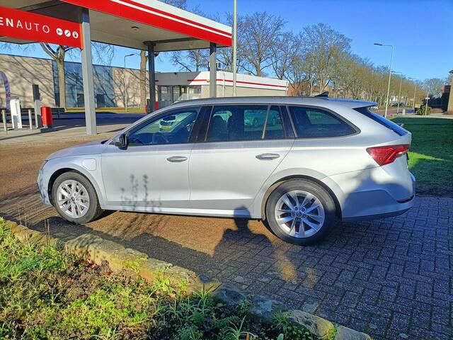 Skoda OCTAVIA Combi 1.4 Tsi IV PHEV , Navi, Dig.Dis,Trekhaa