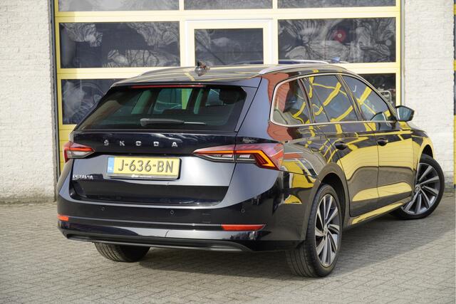 Skoda OCTAVIA Combi 1.5 TSI 150PK! First Edition BJ2020 Lmv 18" | Led V+A | Pdc | Navi | Keyless entry | Elek. achterklep | App-Connect | Virtual cockpit | Head-Up display | Dashboard verlichting | Climate control | Cruise control | Verwarmde voorstoelen | Nw-model!