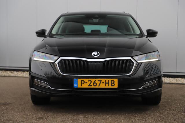 Skoda OCTAVIA Combi 1.0 TSI Business Edition Plus Leder Trekhaak Virtual Cockpit Navigatie Carplay Android Climate Control Adaptive Cruise Achteruitrijcamera Stoelverwarming