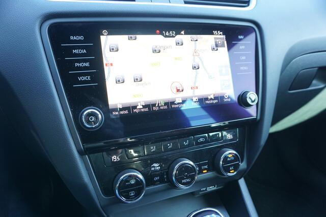 Skoda OCTAVIA Combi 1.0 TSI Greentech Sport | TREKHAAK | SPORTSTOELEN | CARPLAY |