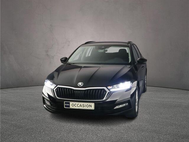 Skoda OCTAVIA Combi Business Edition 1.0 eTSI 110pk DSG Automaat Cruise control, Navigatie, Elektrische achterklep, LED koplampen, Parkeersensoren, Airco, DAB, Radio