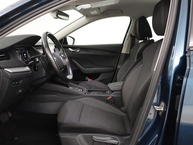 Skoda OCTAVIA 1.4 TSI iV PHEV Business Edition | Stoelverwarming | Trekhaak | Carplay | Keyless | Sfeerverlichting | Navigatie | 18'' | Full LED | Parkeerhulp | Digital Cockpit | Plug In