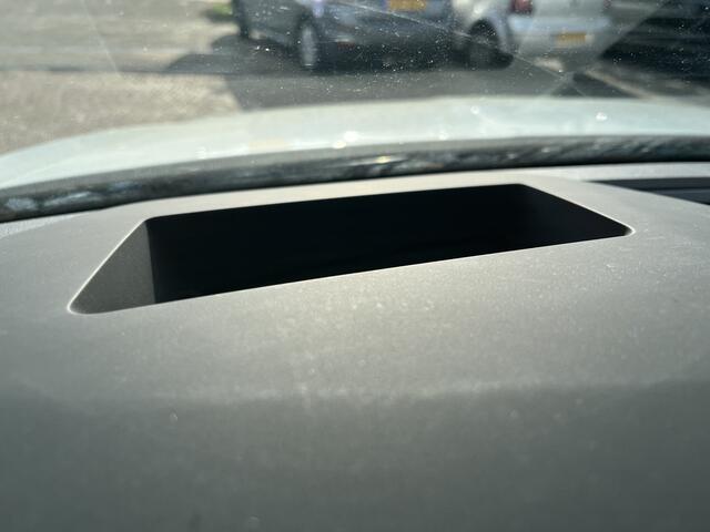 Skoda OCTAVIA Combi 1.4 TSI iV PHEV Life / AUTOMAAT/ PANO/ MEMORY SEAT/ HEAD-UP/ ACC/ DODEHOEK/ PARK.SENSOR.V+A/ STOELVERWARMING/ SMARTLINK/ KEYLESS/ RIJ-MODI/ NAVI/ DAB/ CLIMA/ 18'' LMV