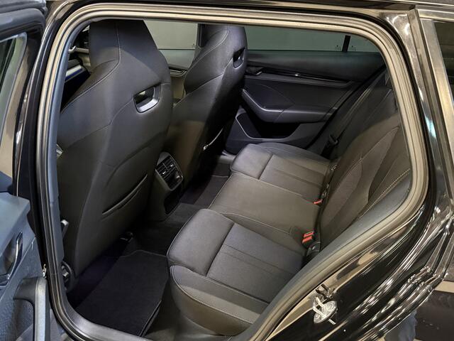 Skoda OCTAVIA Combi 1.0 TSI Sport Business | Apple Carplay | Stoelverwarming | Trekhaak