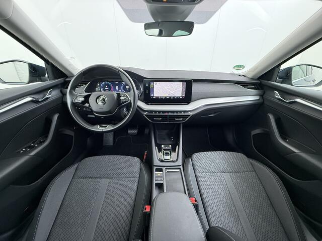 Skoda OCTAVIA e-TSI AUT Trekhaak Adap.Cruise Camera Navi Ecc Apple Carplay Android Auto Virtual Cockpit Business Edition Plus Elek.Achterklep Stoelverwarming voor+achter Lmv DAB Led Keyless advanced Dodehoek detector 1e Eigenaar Origineel Nederlandse Auto Mild-Hybrid