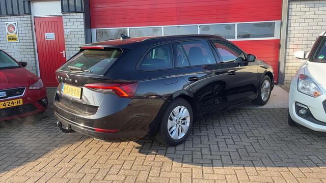 Skoda OCTAVIA Combi 1.0 TSI Business Edition TREKHAAK / STOELVERW / STUURVERW / VIRTUAL / FULL LED / KEYLESS / CARPLAY / NL-AUTO