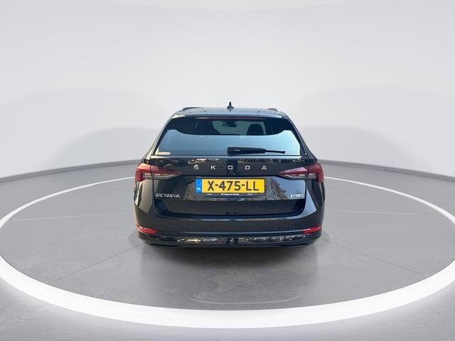 Skoda OCTAVIA Combi 1.0 e-TSI 110pk DSG Business Edition · Apple/Android Car Play · Navigatie · Inklap. Trekhaak · P-Sensoren · 16'' Inch · Garantie t/m 02-01-2028 of 100.000km